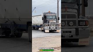 Kenworth T401 grain truck taking off [upl. by Nal]