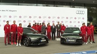 Bayern München bei Audi  Neue Dienstwagen für die BayernProfis [upl. by Novrej]