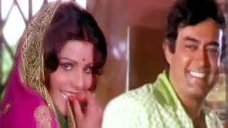 Sanjeev Kumar flirts with Sulakshana Pandit  Uljhan  Bollywood Scene 221 [upl. by Eremaj]