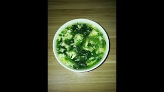 Sopa de espinaca con huevo [upl. by Leidgam77]