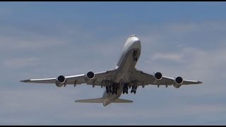 airplanes climbing after takeoff ia Boeing 747  Flugzeuge im Steigflug nach dem Start [upl. by Guyon]