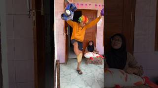 Ngegara sandal  shorts comedy funny lucu ngakak youtubeshorts [upl. by Miof Mela]