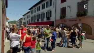 Extrait Des Racines amp Des Ailes  Pays Basque  17102012mp4 [upl. by Chase]