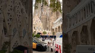 🏛️ La Sagrada Familia La Obra Maestra de Gaudí en Barcelona 🕍✨ SagradaFamilia Gaudí Barcelona [upl. by Evie]