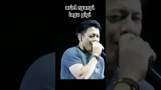 ariel nyanyi lagu gigi ariel gigi [upl. by Neala]