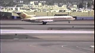 Continental Boeing 727200 Very Low Departure With a Wave [upl. by Sorci]