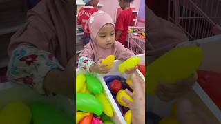 beli jagung😁 toys vlog lucu [upl. by Anasor477]