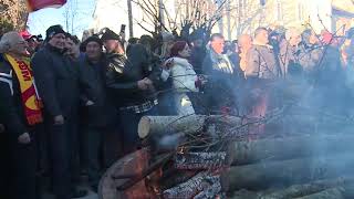 RTV Cetinje  Nalaganje badnjaka Crnogorska pravoslavna crkva [upl. by Inanuah674]