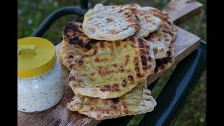 BBQ Vanavond  Naanbrood met yoghurt komkommer en appel [upl. by Atelokin]