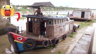 Tàu kéo dũng mãnh kéo sà lan vượt cống thật hấp dẫn [upl. by Sothena]