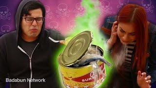 Probando la comida más asquerosa del mundo El reto del Surströmming [upl. by Yhotmit]