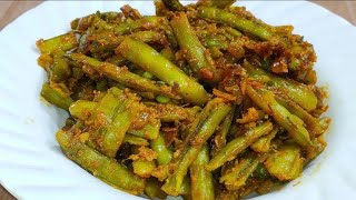 मजेदार ग्वार की फली सब्ज़ी  Cluster Beans Recipe  Gwar Sabzi Recipe  Darari Ki Fali  Rashmi [upl. by Nahtanoy]