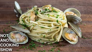 how to make PERFECT SPAGHETTI ALLE VONGOLE spaghetti with clams [upl. by Eniretak]