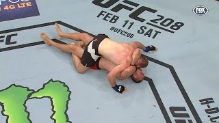 First Ezekiel Choke in UFC History Feat Vince Vaughn [upl. by Leciram]