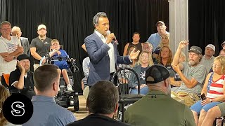 Vivek Ramaswamy hosts town hall in Springfield Ohio as residents share concerns about migrant [upl. by Assirrac]