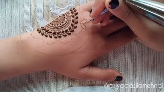 Karwa Chauth Special back hand mehndi design  Easy mehndi design  Mehandi ka design  Mehndi 2024 [upl. by Thebazile841]