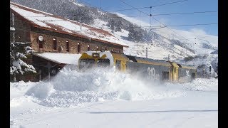 Trenes en la Nieve Las Exploradoras Renfe [upl. by Zetra963]