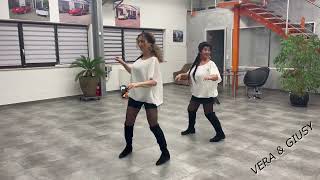 Sacala a Bailar ballo di gruppo 2023 coreo Cover Sicilia eseguito da Giusy Dance amp Vera [upl. by Airbmak289]