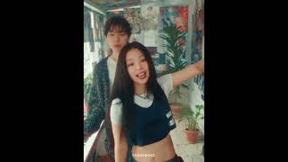 BLACKPINK Jennie s Up and down round and round Hit the spot spot spot spot [upl. by Whitaker]