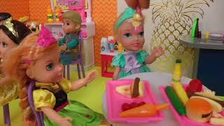 CAFETERIA at SCHOOL  Elsa amp Anna toddlers One gets Sick BULLY Lunch Fast Food Hotdogs [upl. by Aihseym]