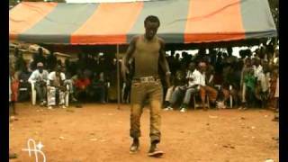 Virus Ivoirien  Le meilleur danseur de Côte dIvoire🇨🇮 2009 [upl. by Olivette285]