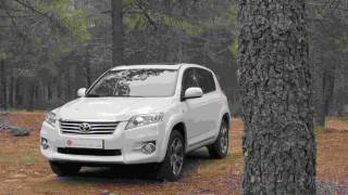 Toyota RAV4  Prueba Portalcochesnet [upl. by Htnicayh]