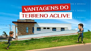 Conheça as VANTAGENS de um TERRENO em ACLIVE  CaféComArquitetura [upl. by Halivah]