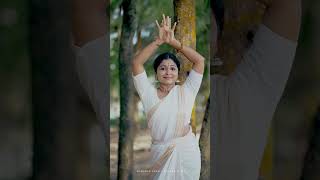 Vande mukunda hare dance classicaldance classicaldance aiswariyadileep [upl. by Samuele]