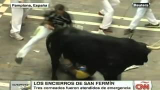 Tres heridos durante las fiestas de San Fermín [upl. by Anerol449]