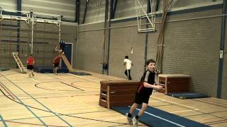 SRO  Freerunning in het basisonderwijs [upl. by Darooge]