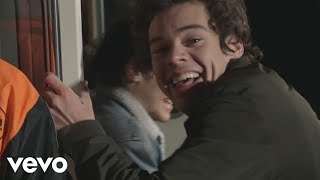 One Direction  Midnight Memories Behind The Scenes Part 3 [upl. by Yztim]