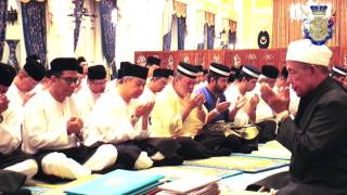 Sultan of Johor  Majlis Tahlil Dan Bacaan Surah Yassin 100 Hari Istana Besar March 2016 [upl. by Dez]