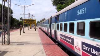 12635 VAIGAI SF EXPRESS WAP7 MEETS 12636 VAIGAI SF EXPRESS WAP7INDIAN RAILWAYS [upl. by Marven555]