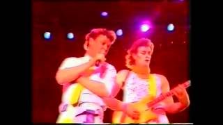 Skyhooks BALWYN CALLING LIVE 84 [upl. by Mandle]