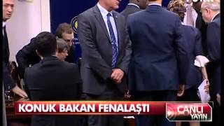 Konuk bakan canlı yayında yere yığıldı İşte o anlar [upl. by Stearne796]