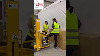 To load packages into tuck trailer and container easily and fast from warehouses [upl. by Larkins]