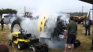 Tractorpulling Bernay 2011  Herby Startup 18 cylinder engine [upl. by Eissert]