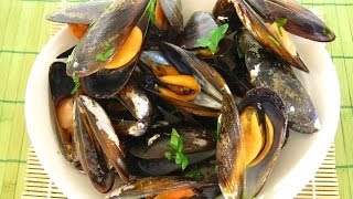 Cozze in tegame  Sautéed Mussels [upl. by Tadd]