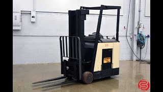 Crown RC302035 Stand Up Forklift [upl. by Vacuva]