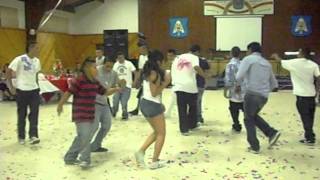 Bailando Cumbia Chola at Kenias Quince [upl. by Brade316]