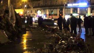 COP21  Mémorial aux victimes saccagé ParisFrance  29 Novembre 2015 [upl. by Divan]