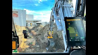 TRIMBLE EARTHWORKS GPS  ENGCON EC209 Tiltrotator [upl. by Hiett]