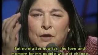 Mercedes Sosa  Todo cambia Sólo le pido a Dios con subtítulos en inglés english subtitles [upl. by Kciremed]