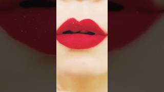 Lipstick tutorial 😍 lipsticklover lipsticktutorial lipstick lipstickhacks shorts ytshots [upl. by Arnaldo245]