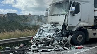 Un morto e un ferito nell’incidente sulla statale 115 a Sciacca [upl. by Daza474]