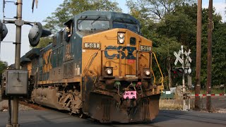 CSX M300 lead by CSX 581 and a Engineer ready for halloween Piscataway NJ  101324 [upl. by Anit]