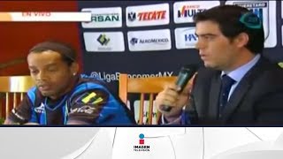 Las preguntas en la presentación de Ronaldinho en Gallos de Querétaro [upl. by Nedlog]