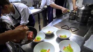 Ambiance de service dans la cuisine de Pascal Barbot lAstrance Paris [upl. by Carrelli327]