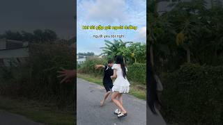 khi tôi gặp gái ngoài đường  shorts haihuoc funny [upl. by Aramat431]