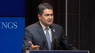 A conversation with President Juan Orlando Hernández of Honduras Spanish [upl. by Anoyk]